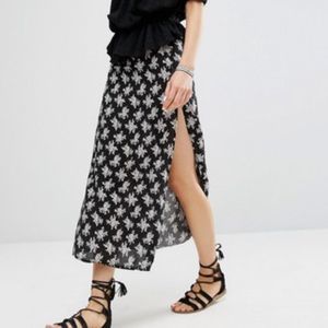 Raga black and white moon flower spilt skirt